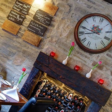 The Old White Lion Hotel Haworth Bagian luar foto