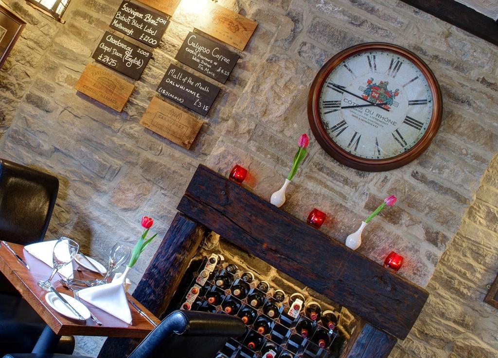 The Old White Lion Hotel Haworth Bagian luar foto