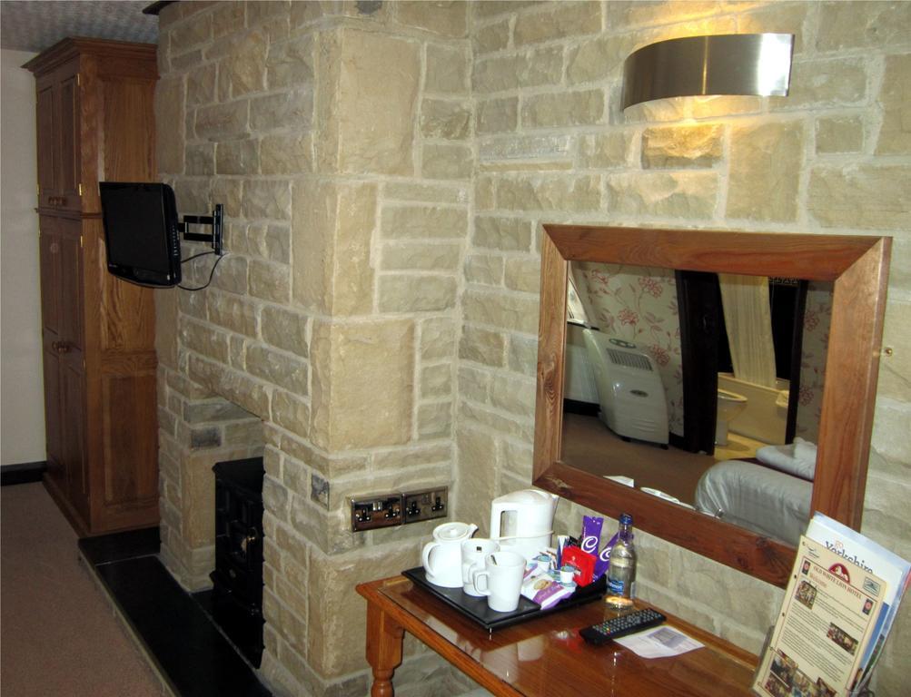 The Old White Lion Hotel Haworth Ruang foto
